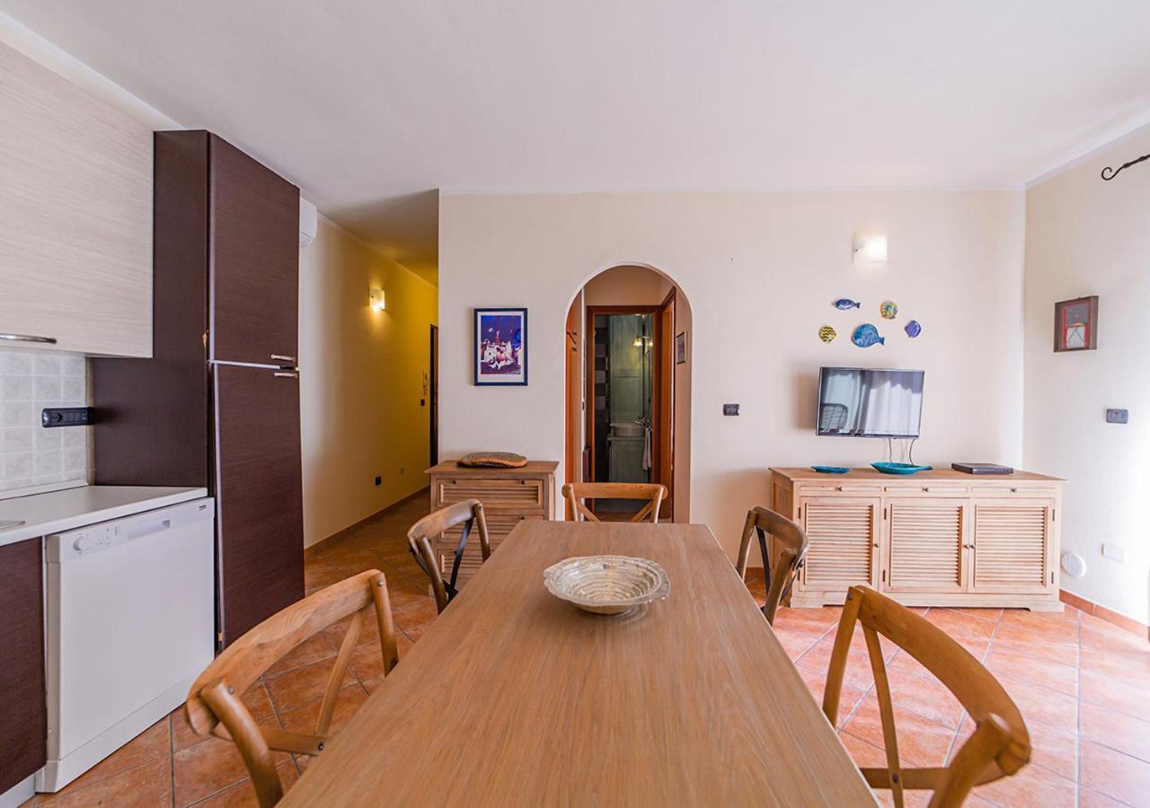 Murphy Holiday Home - Le Residenze Di Padule 02 Ла-Маддалена Экстерьер фото